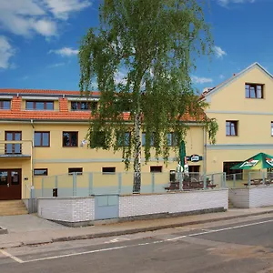 A Restaurace Simanda Pensión Praga